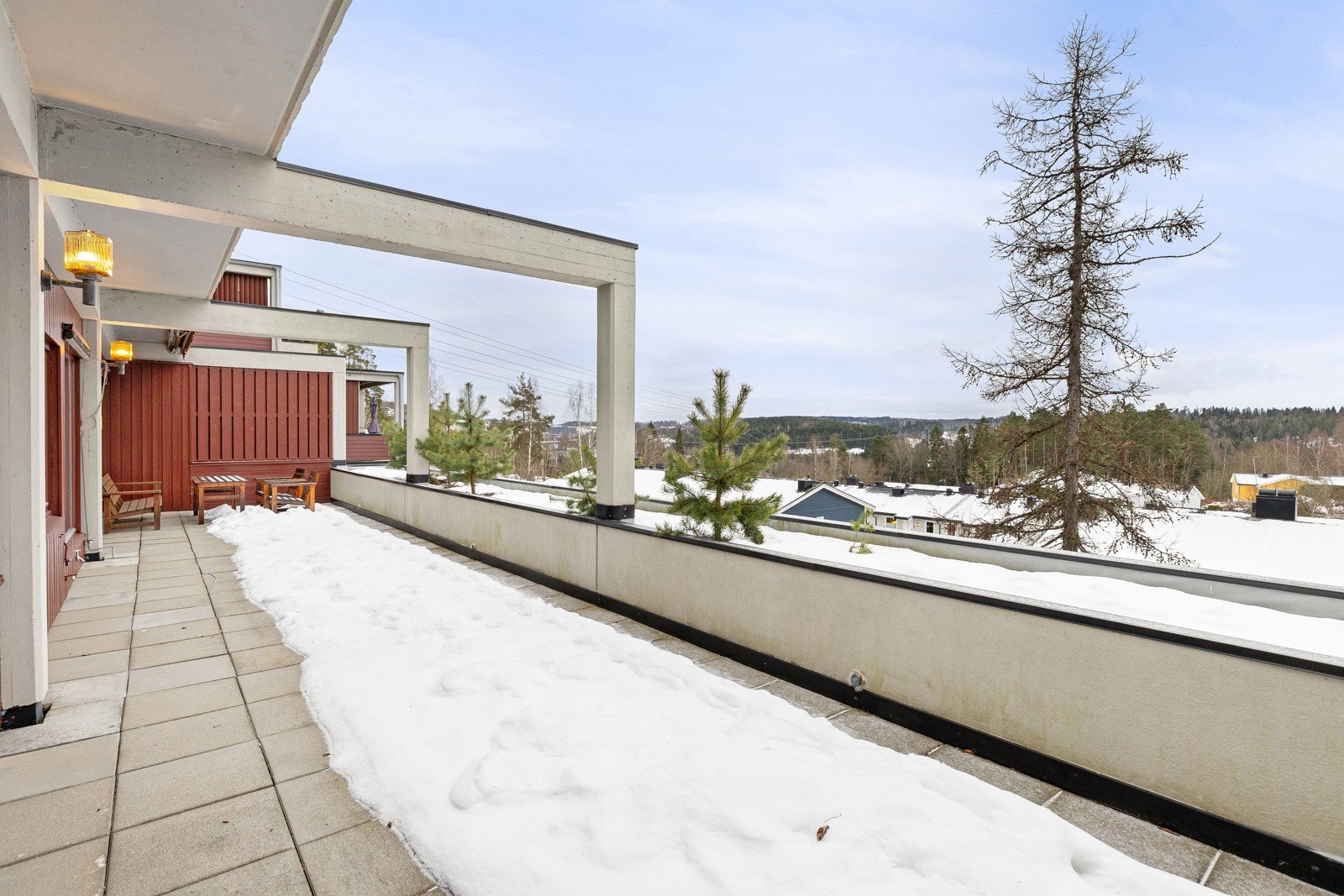 Store flater gir rom for både spiseplass og avslapping. Galleribilde