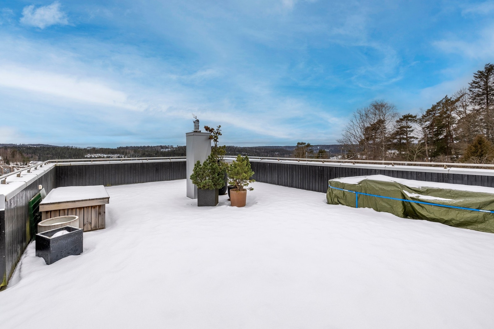 I tillegg har boligen en takterrasse på ca. 70 kvm. Galleribilde