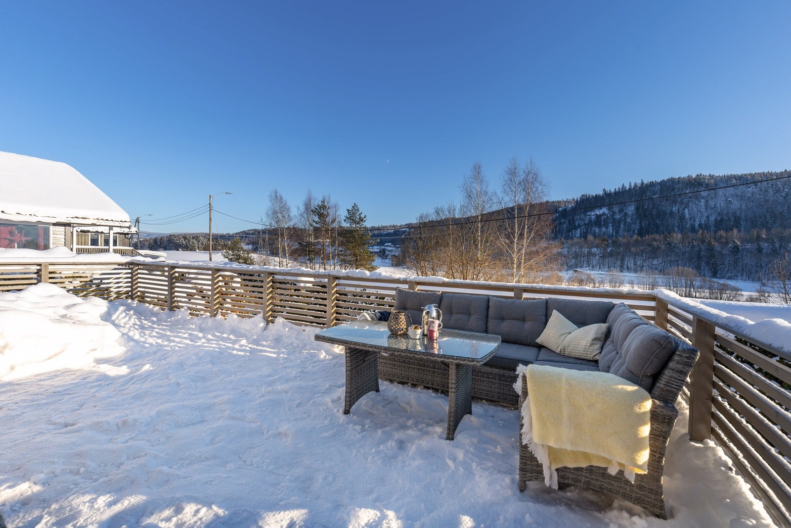 Terrassen er på hele 49 kvm. Galleribilde