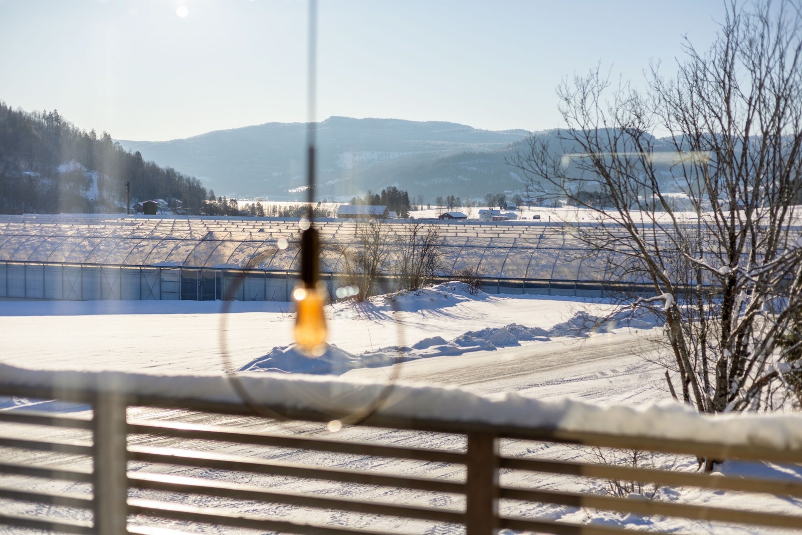 Fin utsikt fra stuevinduet. Galleribilde
