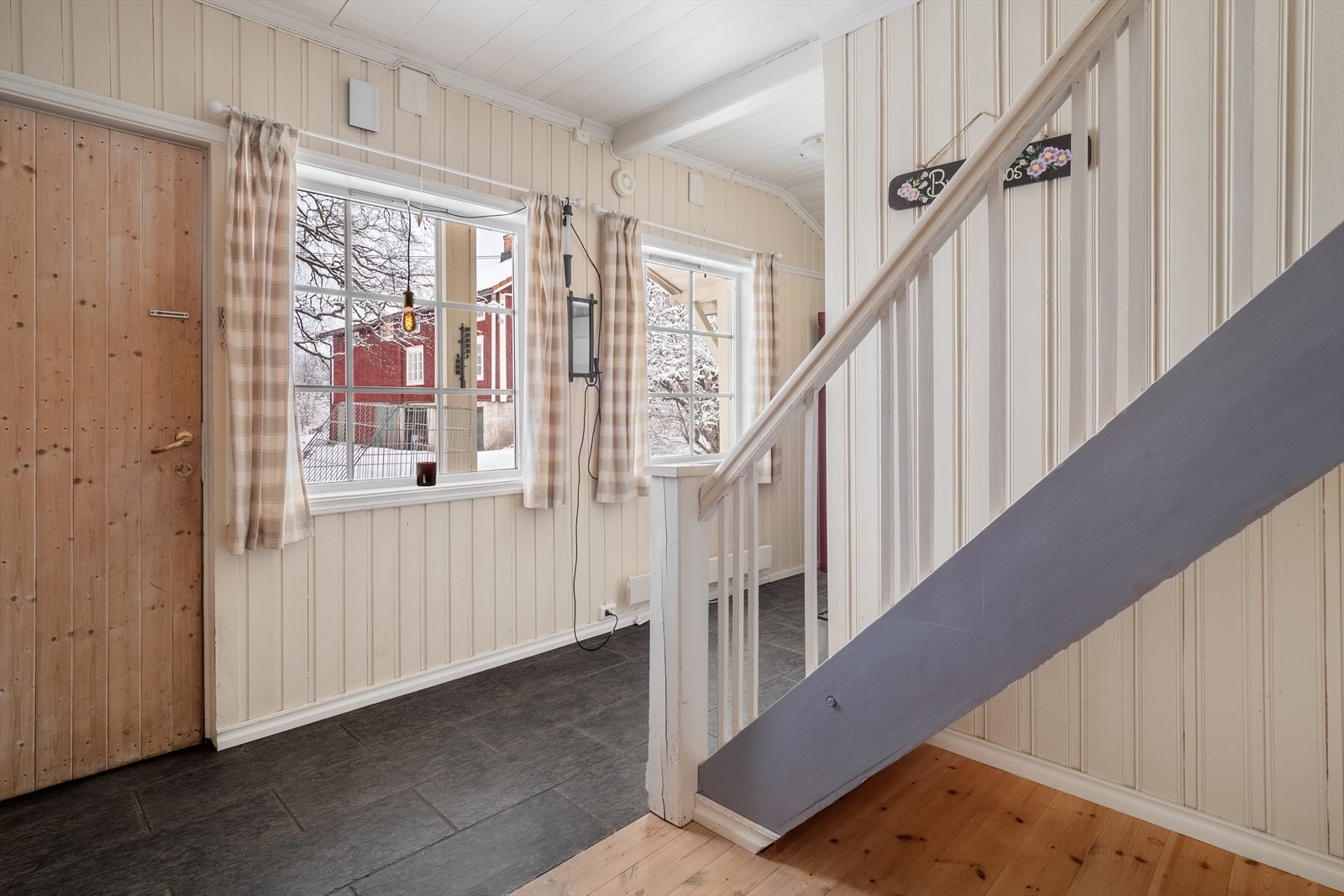 Inngangsparti. Galleribilde