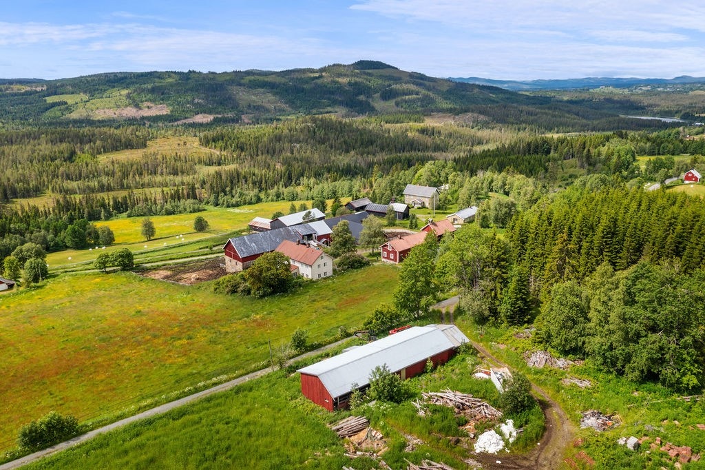 Gårdssaga ligger på oversiden av gården. Galleribilde
