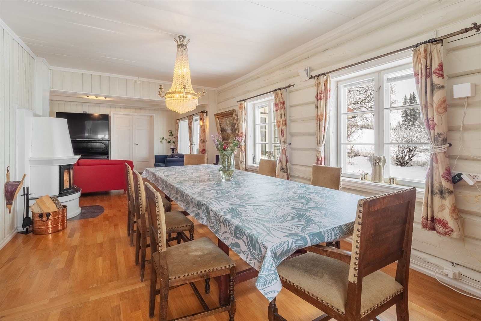 Tømmervegger i stuen. Galleribilde