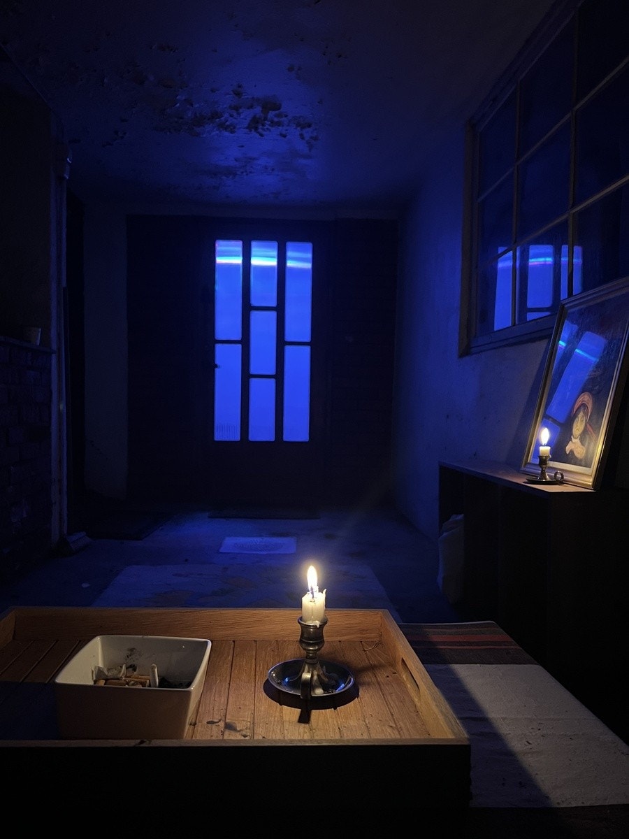 Stemningsbilde utenfor kjellerstue Galleribilde