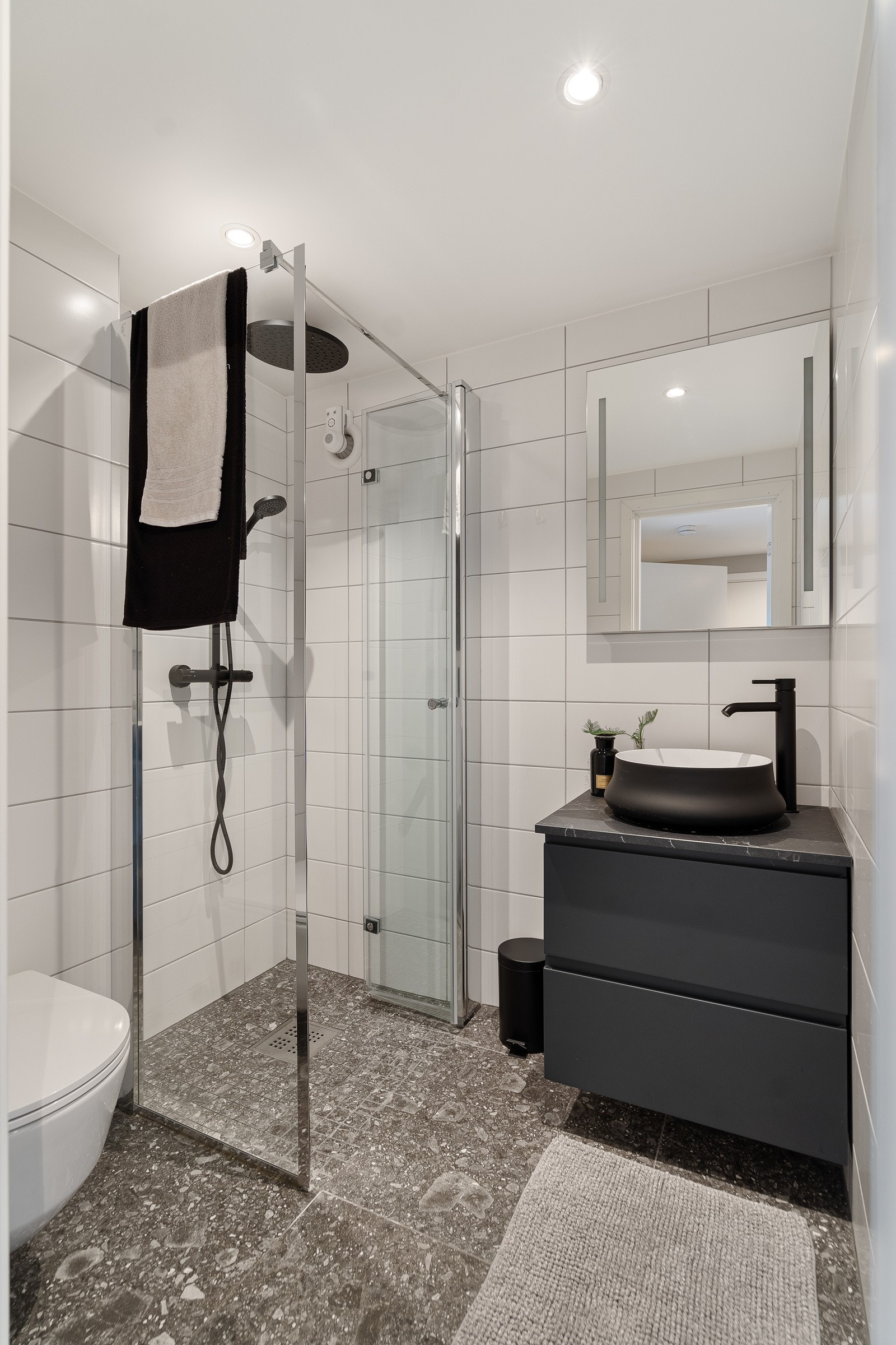 Smakfullt bad i 2. etasje Galleribilde