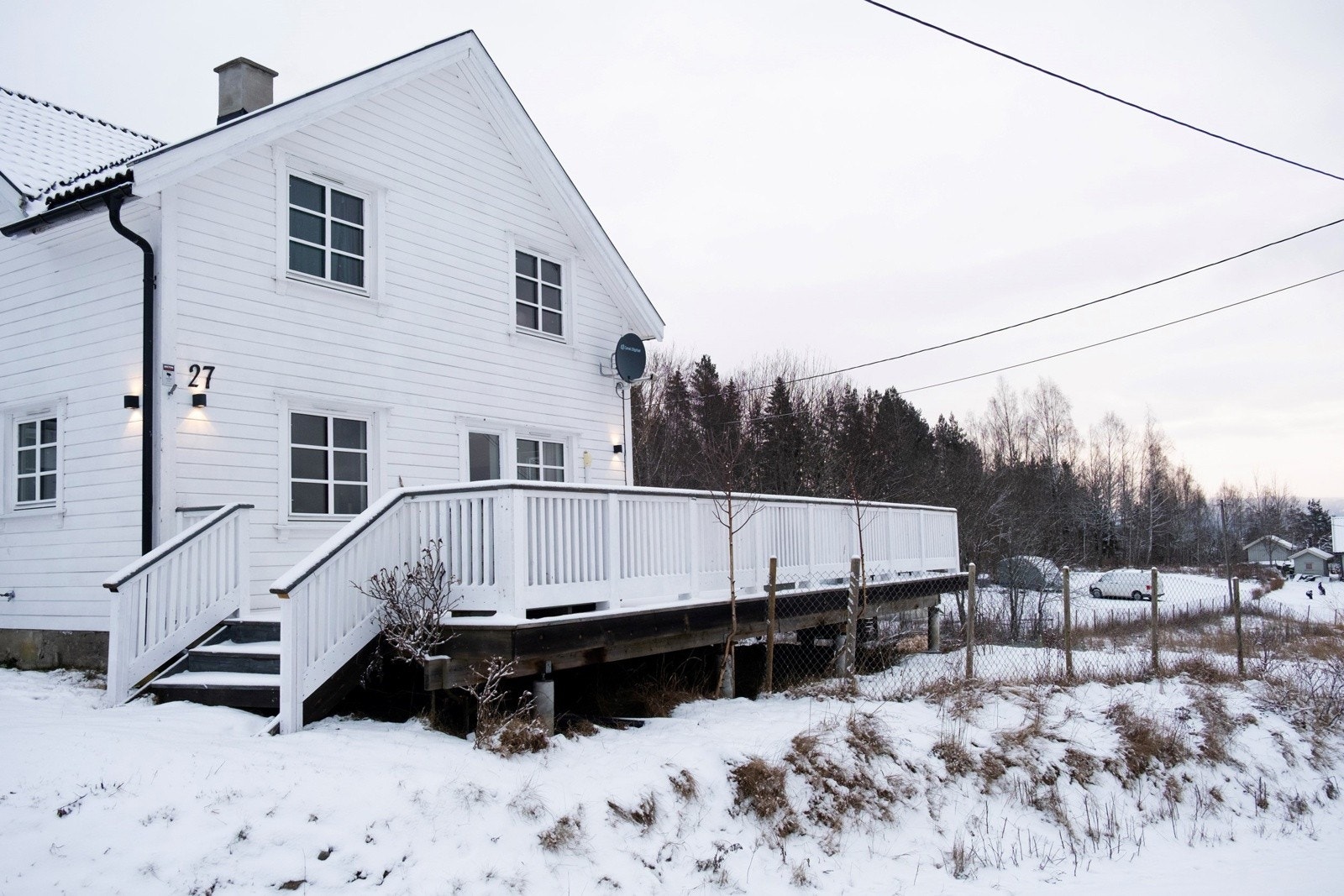 Terrassen på hele 44 kvm - perfekt for uteservering. Galleribilde