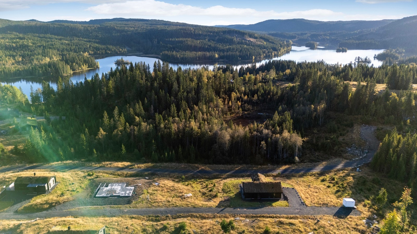 Myllavannet ligger bare noen minutters gange unna med bade- og fiskemuligheter. Galleribilde