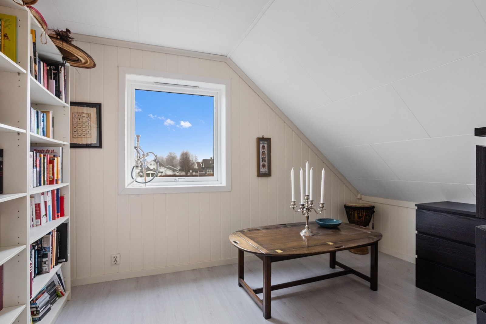 Soverom 2 er perfekt som gjesterom eller hjemmekontor. Galleribilde