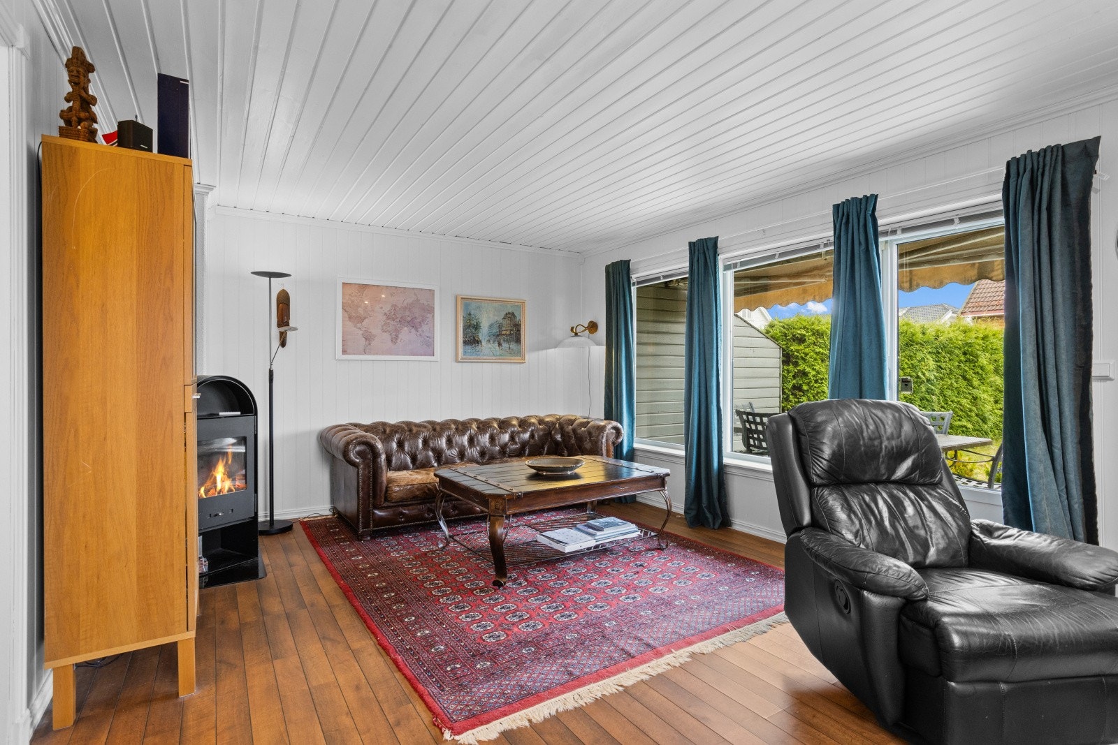 Flere vindusflater gir godt med naturlig lysinnslipp. Galleribilde