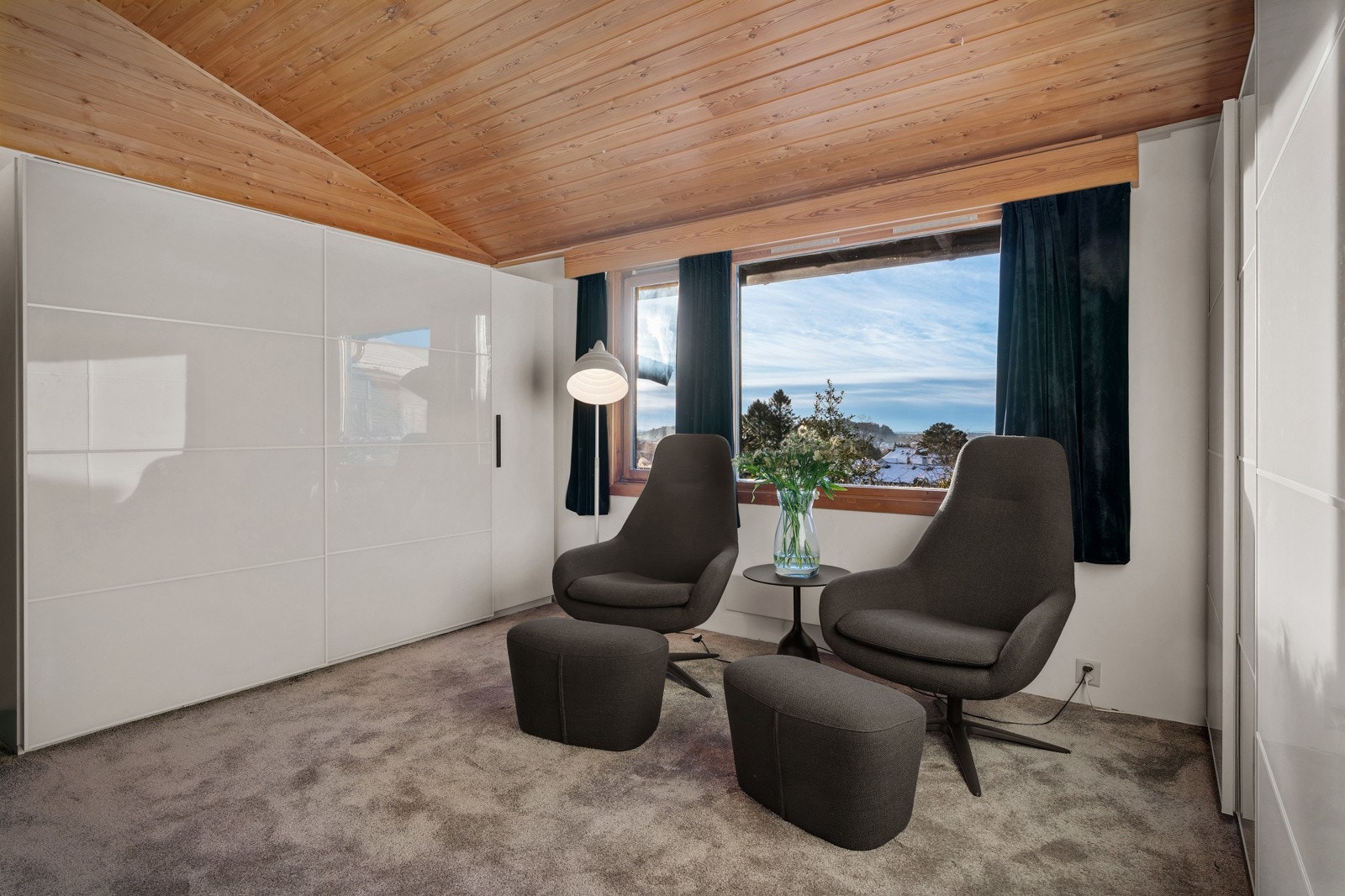 - Her er det også behagelig teppegulv - Galleribilde