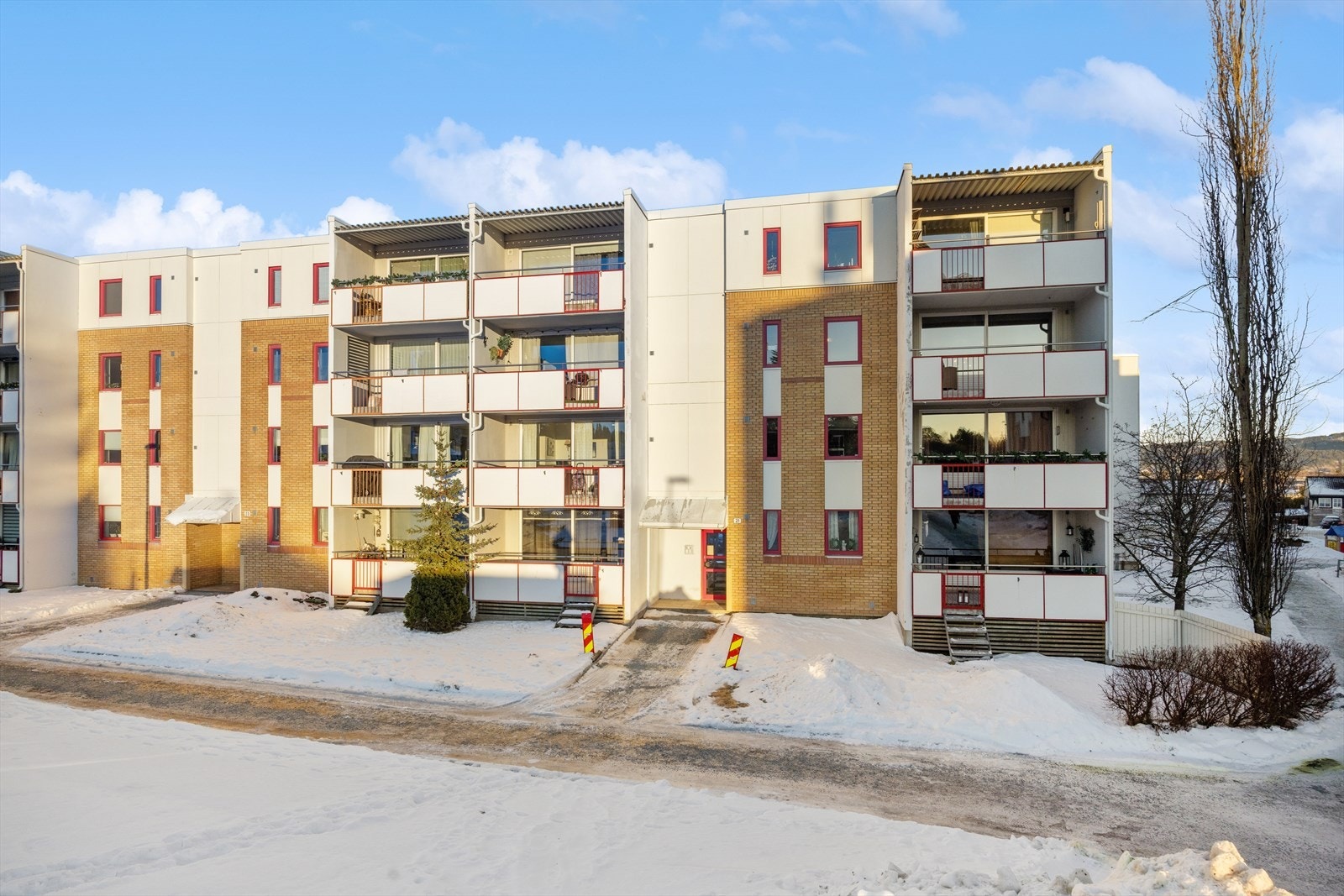 Leiligheten tilhører Søbstadmyra borettslag. Galleribilde