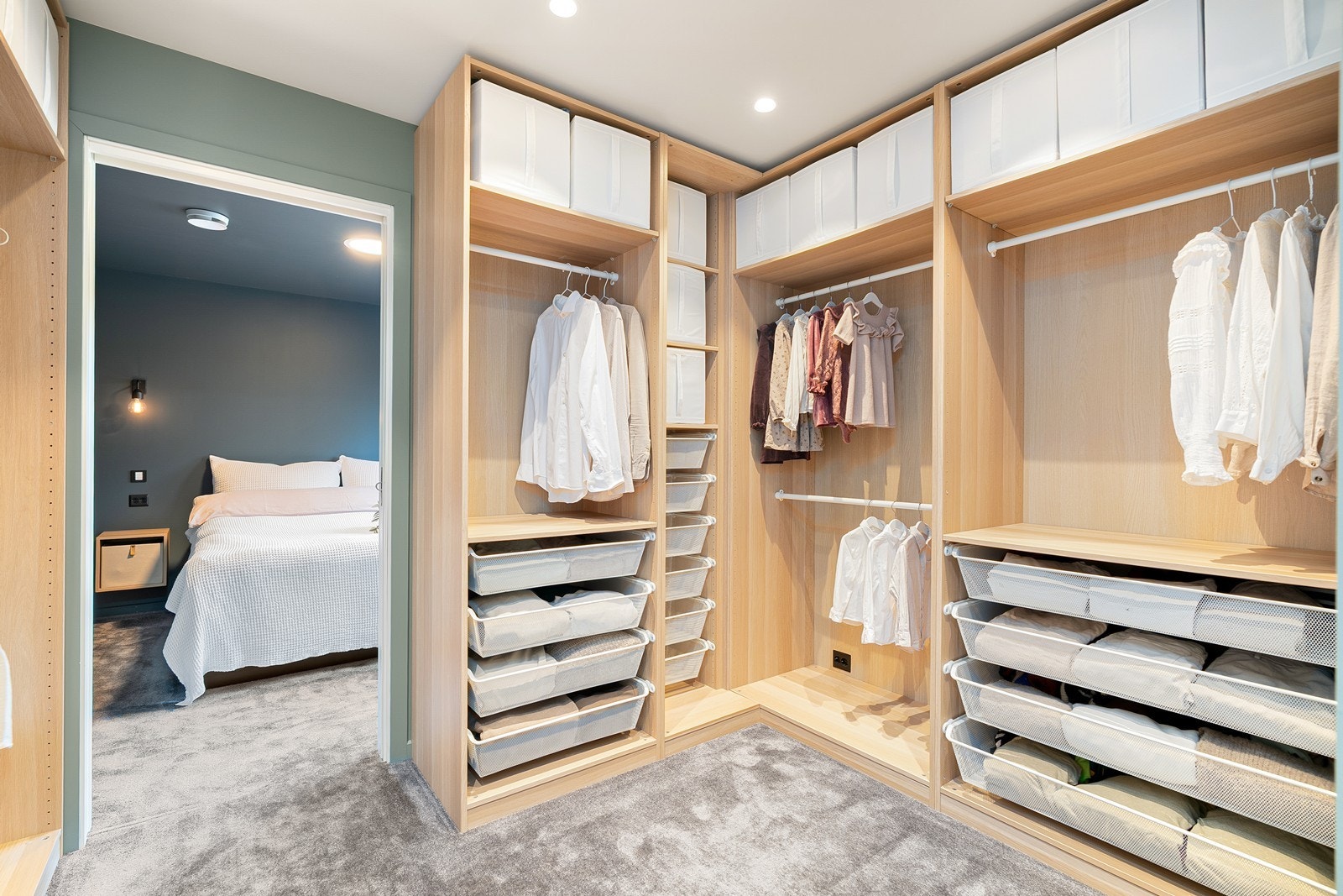 Garderoberom "walk-in-closet" Galleribilde