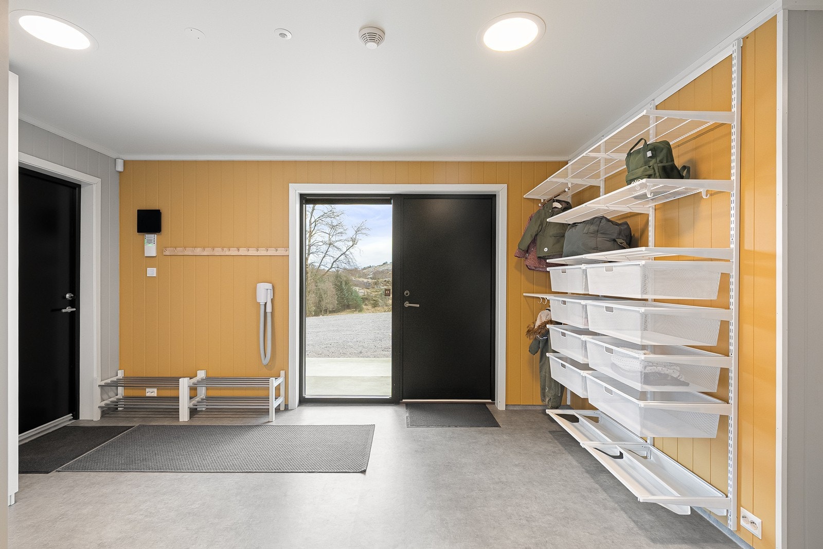 Sluse til garasje - WallyFlex sentalstøvuger for mindre lokal støvsuging. Galleribilde