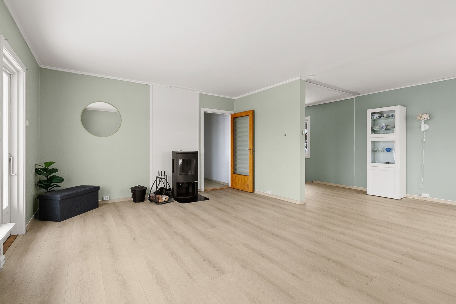 Her er det god plass til både stue- og spisestuemøblement Galleribilde