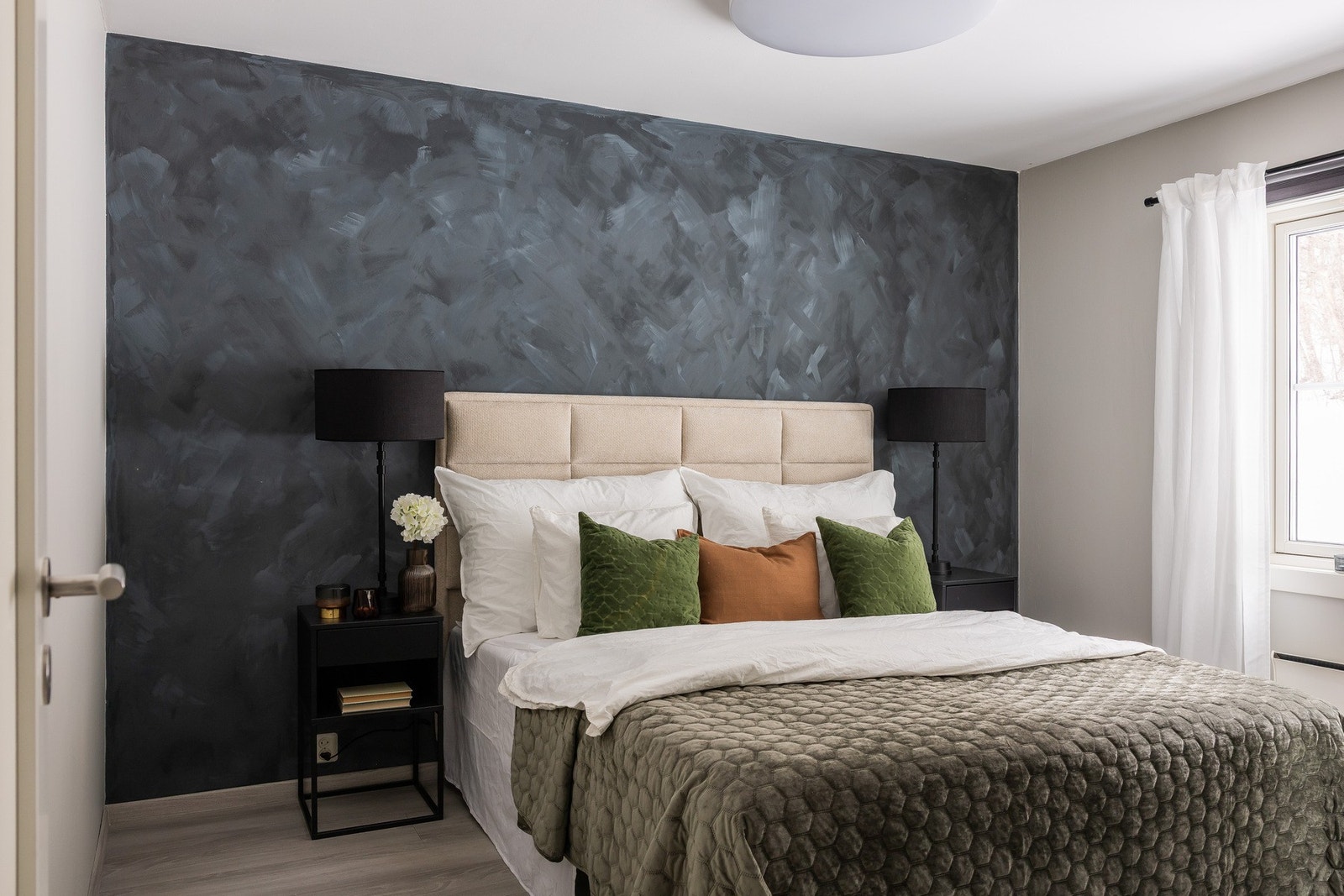 Hovedsoverom med plass til dobbeltseng. Galleribilde