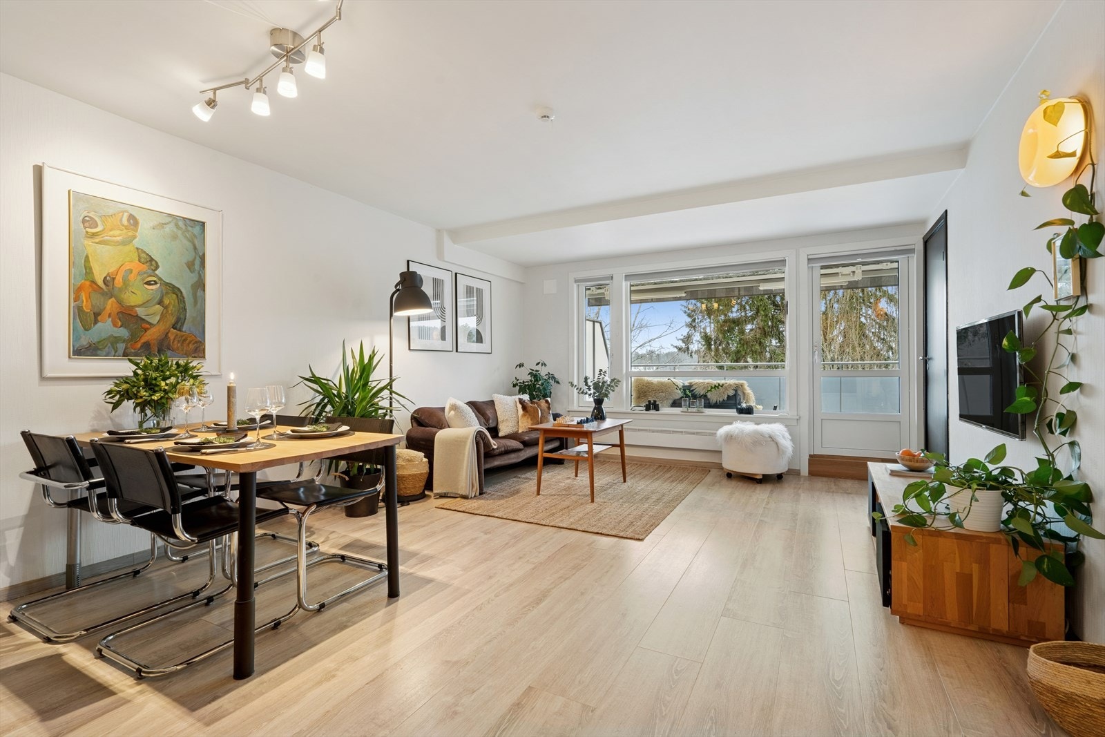 Velkommen til Edvard Munchs vei 61 - presentert av lokalmegler Farzan Hamid Khan Galleribilde