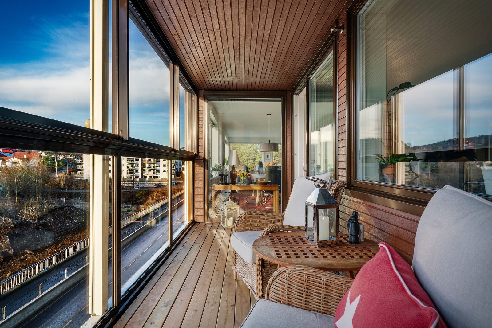 Den innglassede verandaen kan brukes hele året Galleribilde