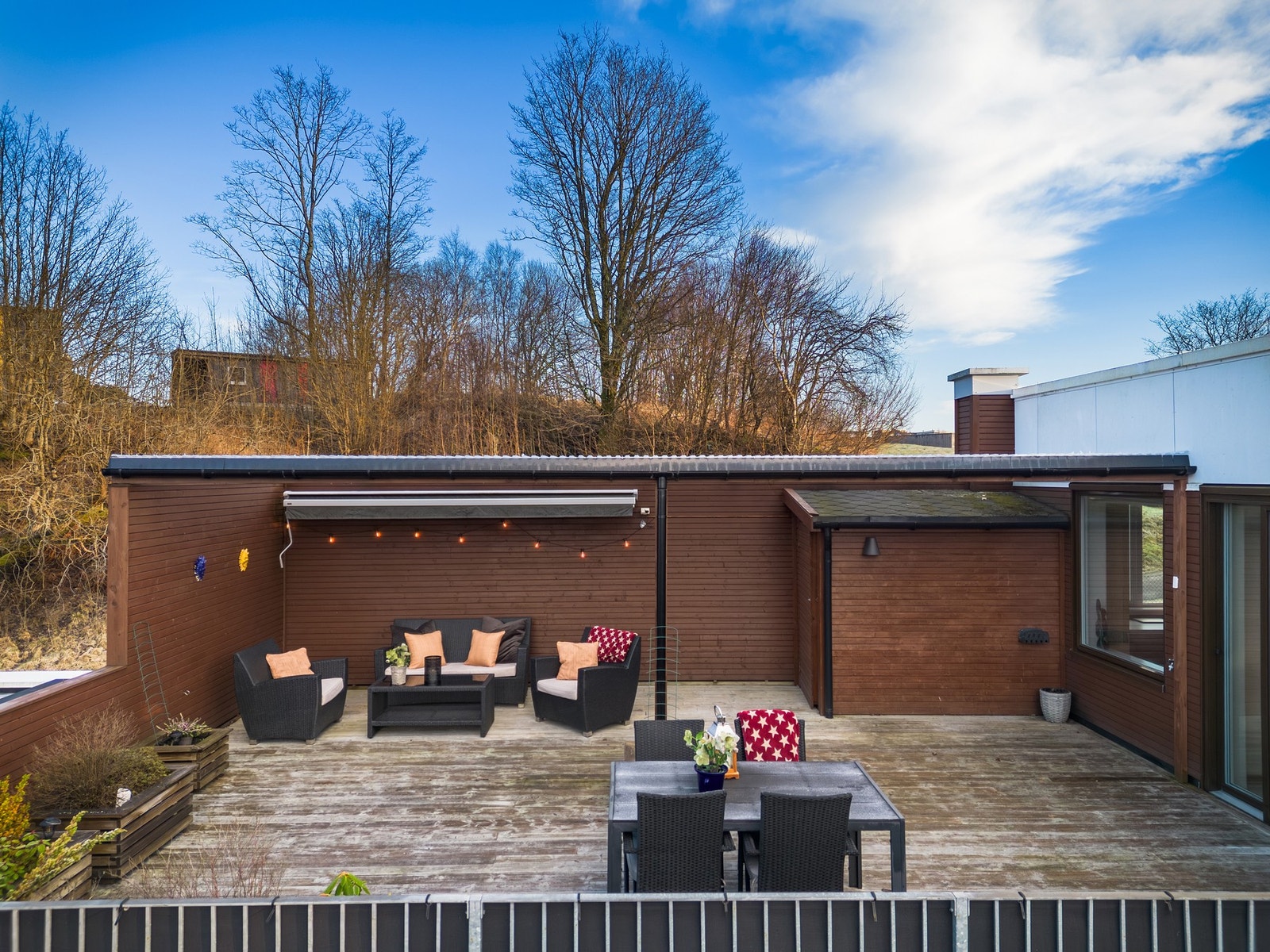 Terrassen måler hele 60 kvm Galleribilde