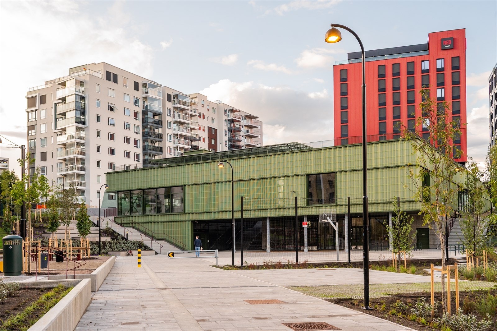 Kort vei bort til Økern portal og Radisson Red med en flott takterrasse. Galleribilde