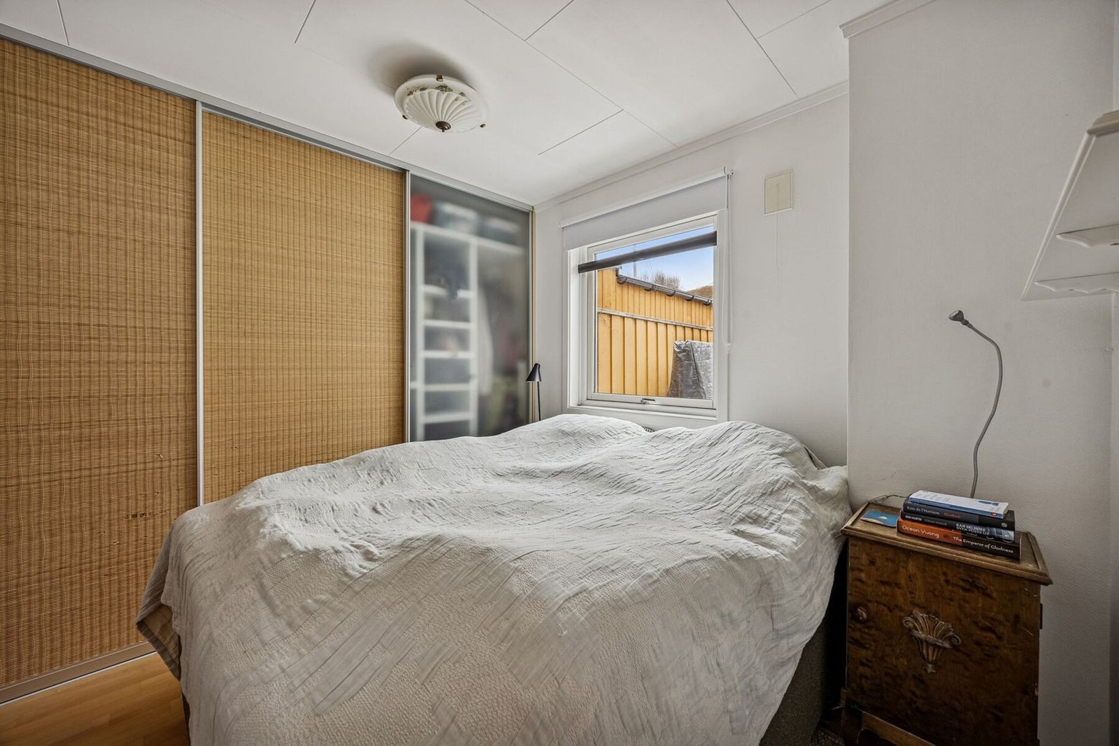 Boligen har totalt tre soverom, hvorav ett ligger i 2. etasje. Galleribilde