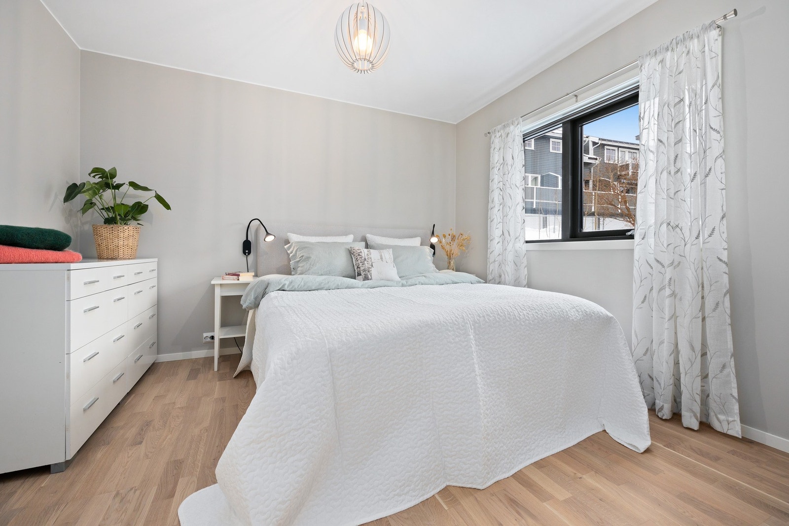 Boligen har til sammen fire soverom, hvorav alle ligger i andre etasje. Galleribilde