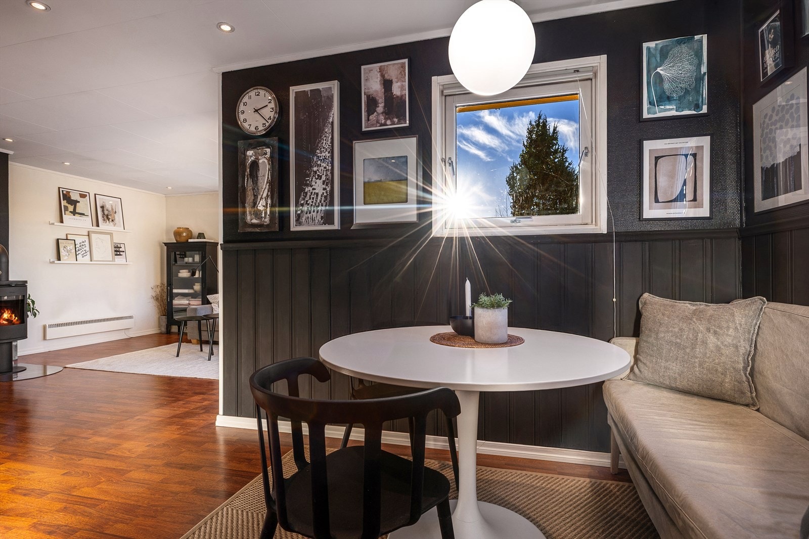 God plass til innredning av spisegruppe. Galleribilde