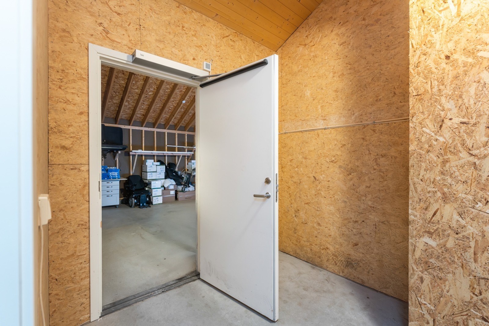 Bod II med adkomst til garasjen. Galleribilde