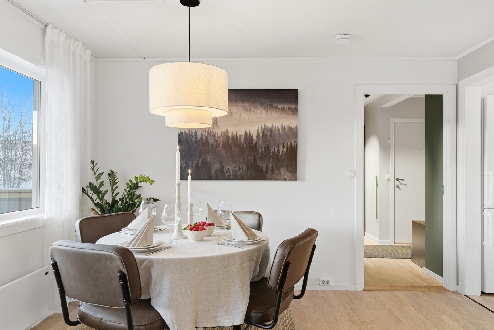 Et naturlig samlingspunkt for hyggelige måltider. Galleribilde