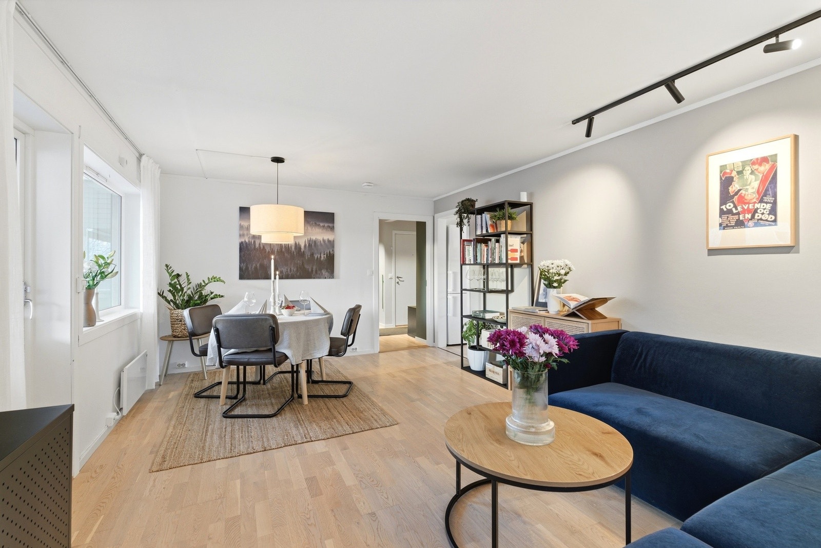 Her er det nok plass til både avslapping og hyggelige måltider. Galleribilde