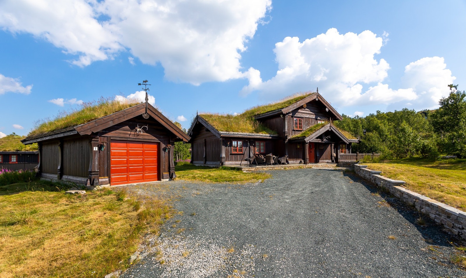 Eiendommen sommerstid Galleribilde