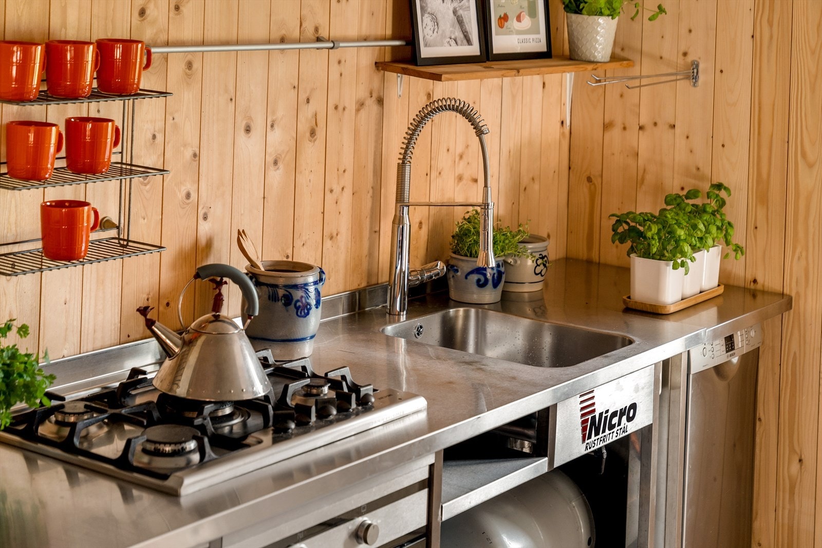 Kjøkkenet i uthuset Galleribilde