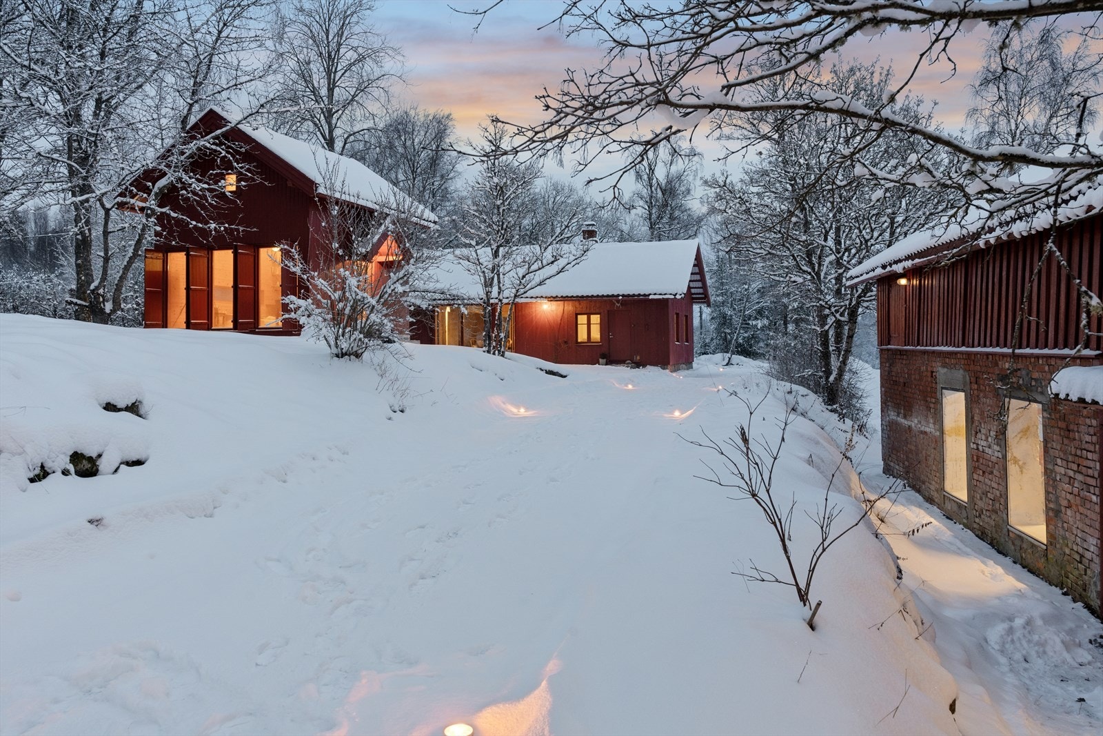 Stabbur og uthus Galleribilde