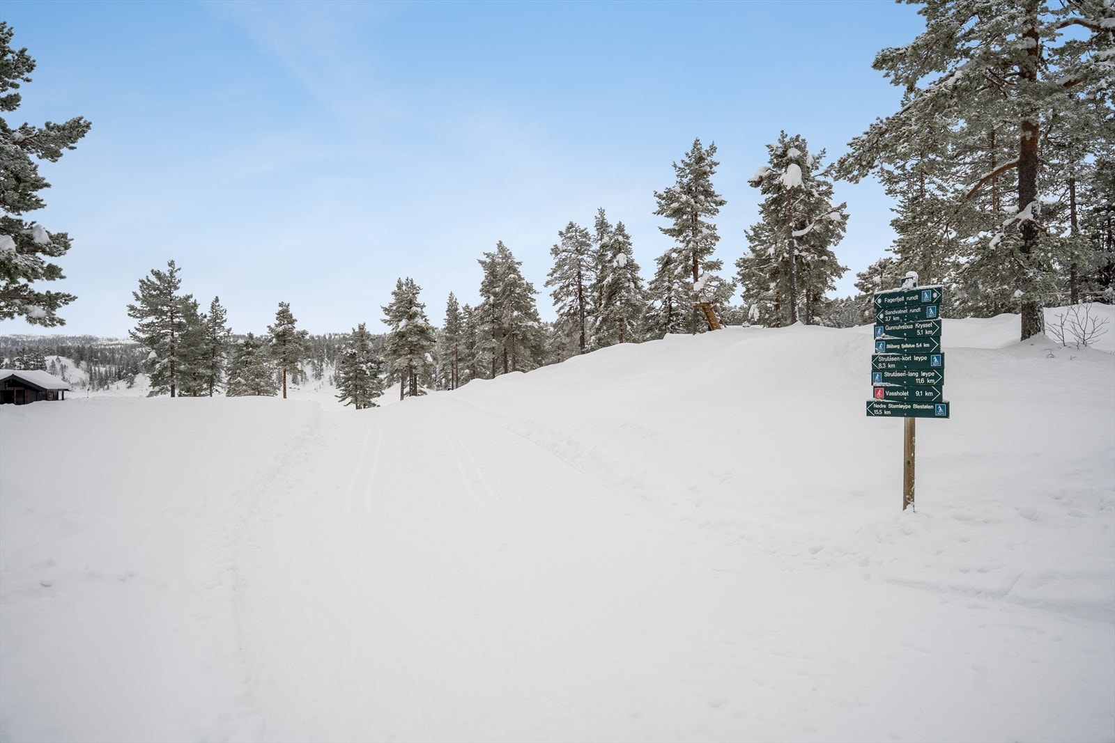 I området er det et omfattende og godt tilrettelagt løypenett. På Fagerfjell er det totalt ca 170 km preparerte skiløyper. Galleribilde