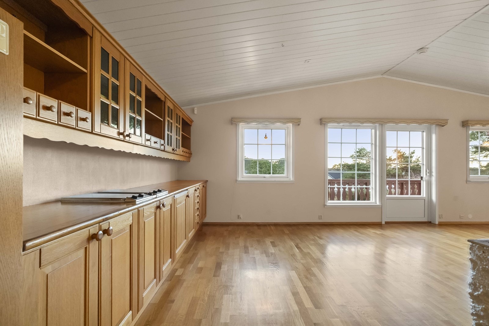 Eit eldre kjøkken med lekre detaljer Galleribilde