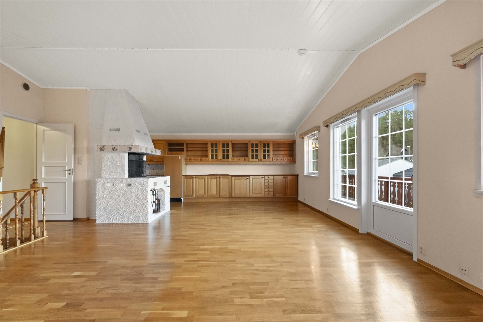 Ei innbydende og stor stove som er lett å innrede etter ønske Galleribilde