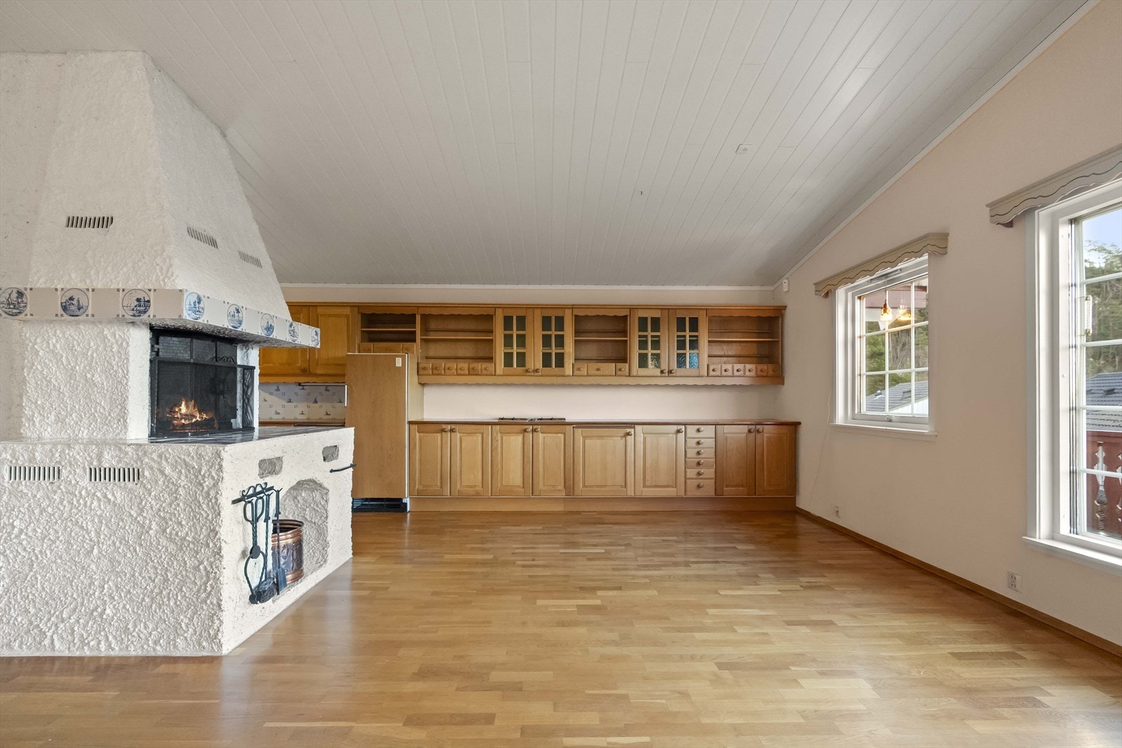 Her er det naturleg å ha spisegruppe rett ved kjøkkenet Galleribilde