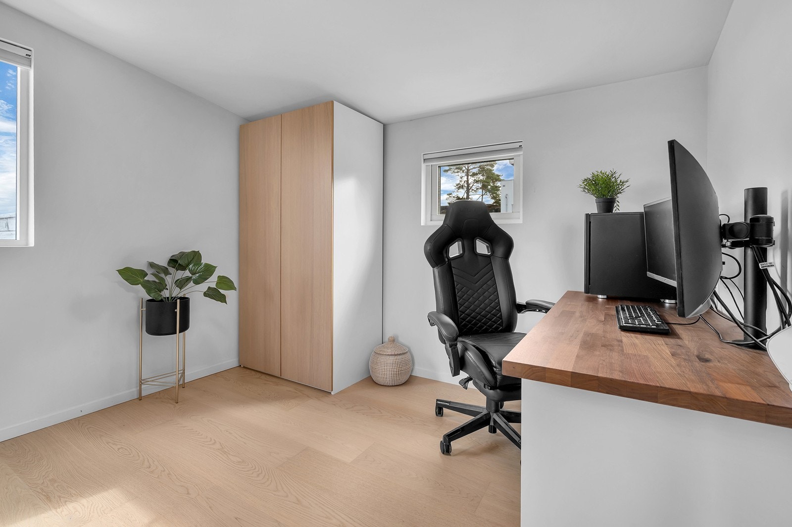 Soverom II - Brukes i dag som kontor, men også perfekt som gjesterom eller barnerom. Galleribilde