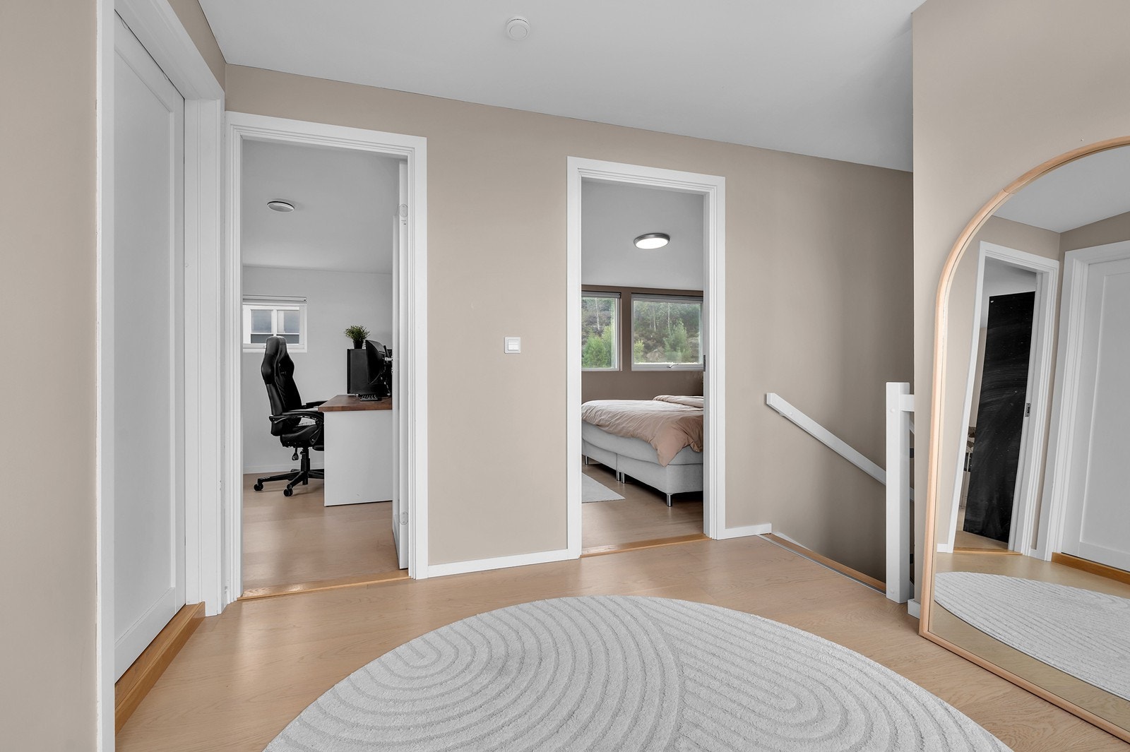 2. etasje inneholder to soverom og bad. Galleribilde