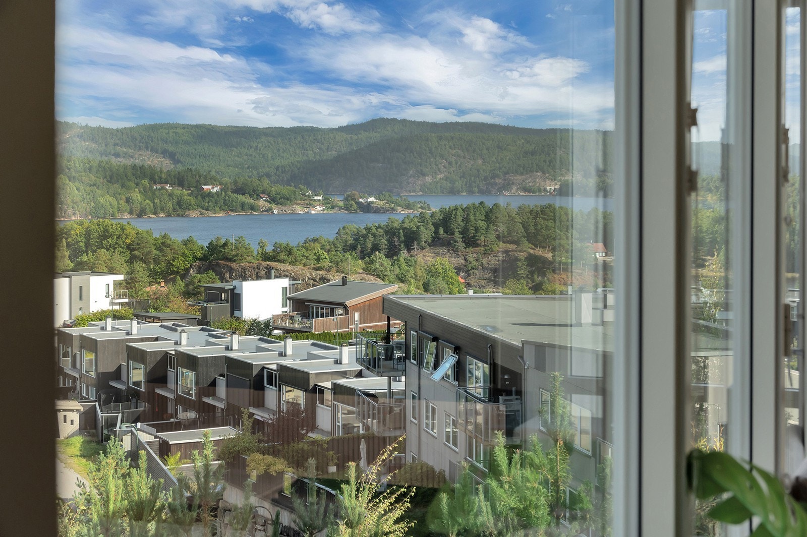 Det er upåklagelig utsikt fra stuen. Galleribilde