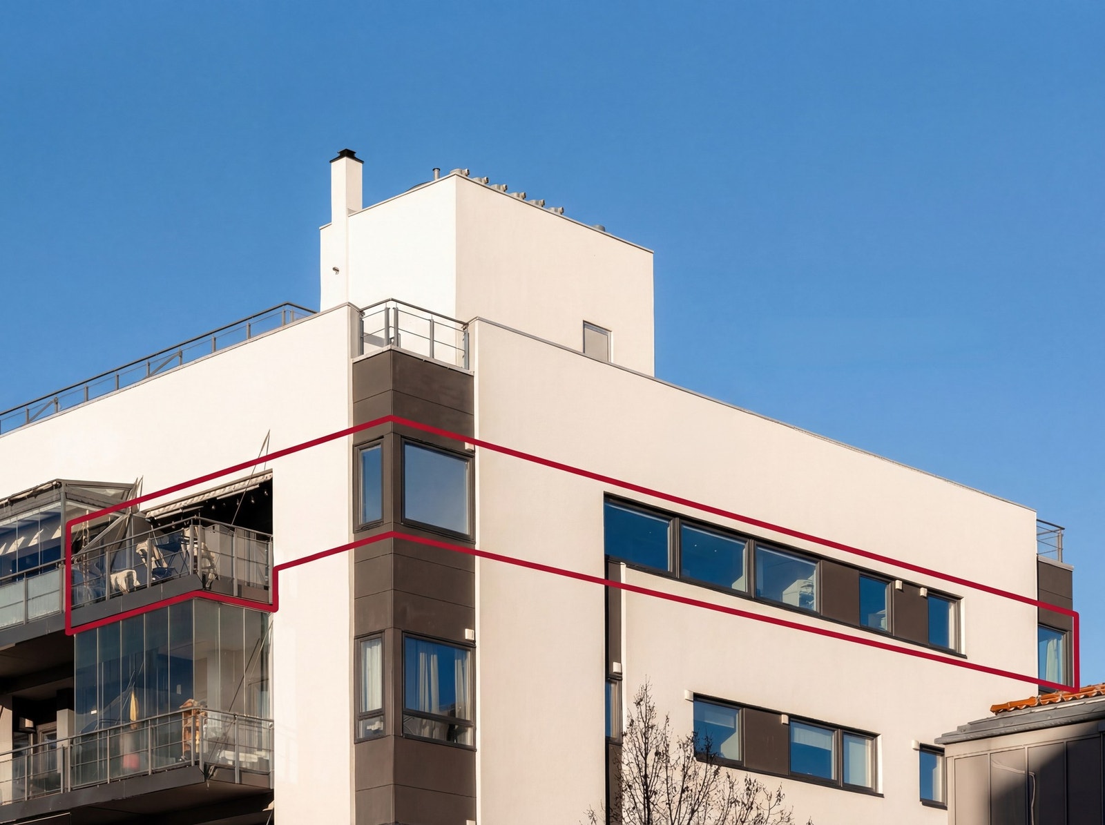 Stor og flott endeleilighet. Her bor du usjenert til på Løren med kort avstand til "alt". Galleribilde