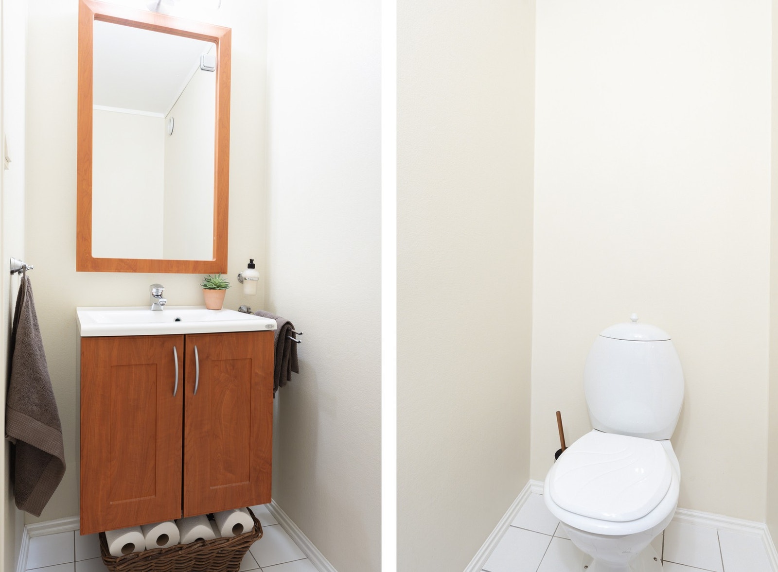 Innredet med toalett og servant med innredning. Galleribilde