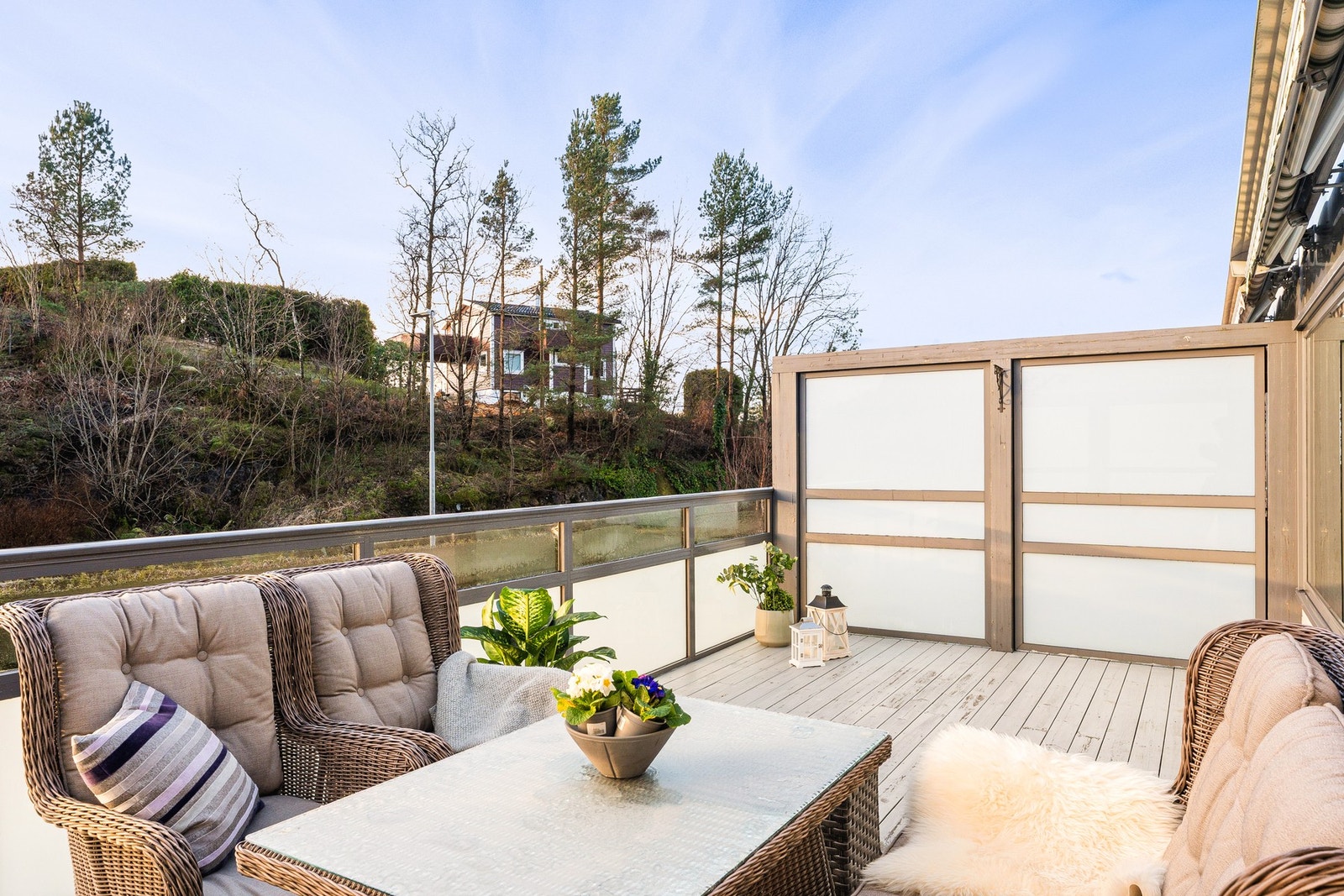 Godt plass til å møblere med utemøbler. Galleribilde