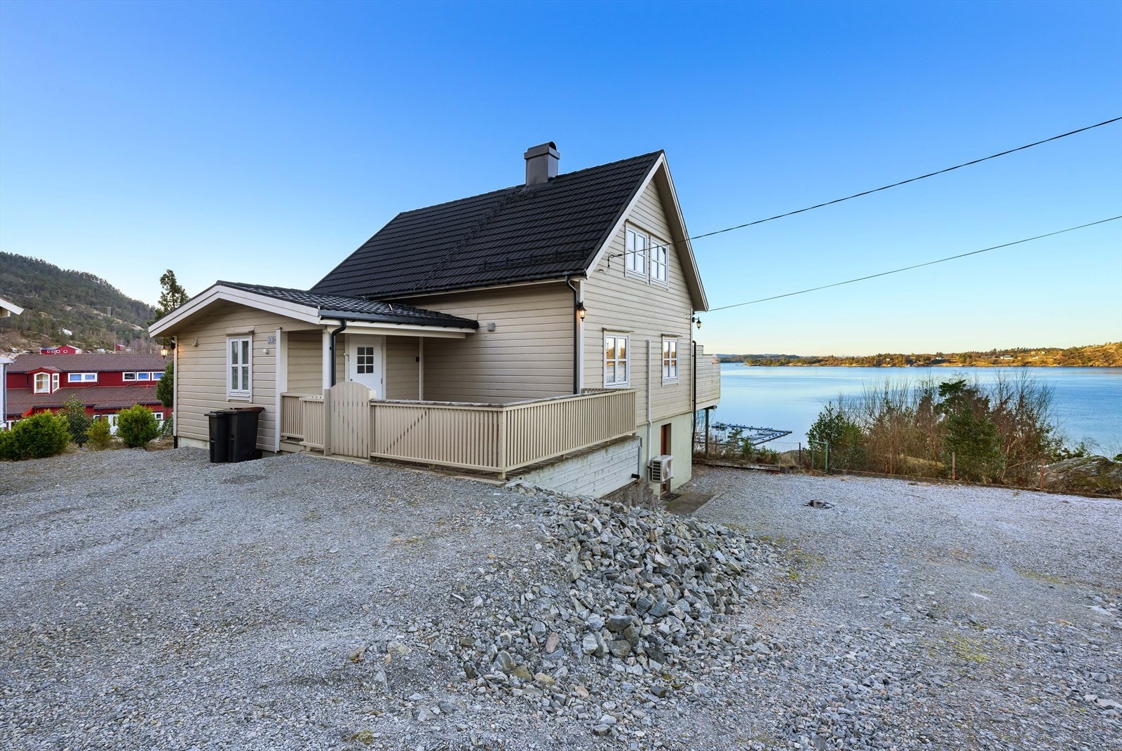 Velkommen til Austfjordvegen 2638 - Presentert av Eiendomsmegler Lene Rikstad v/Eiendomsmegler Norge Nordhordland. Galleribilde