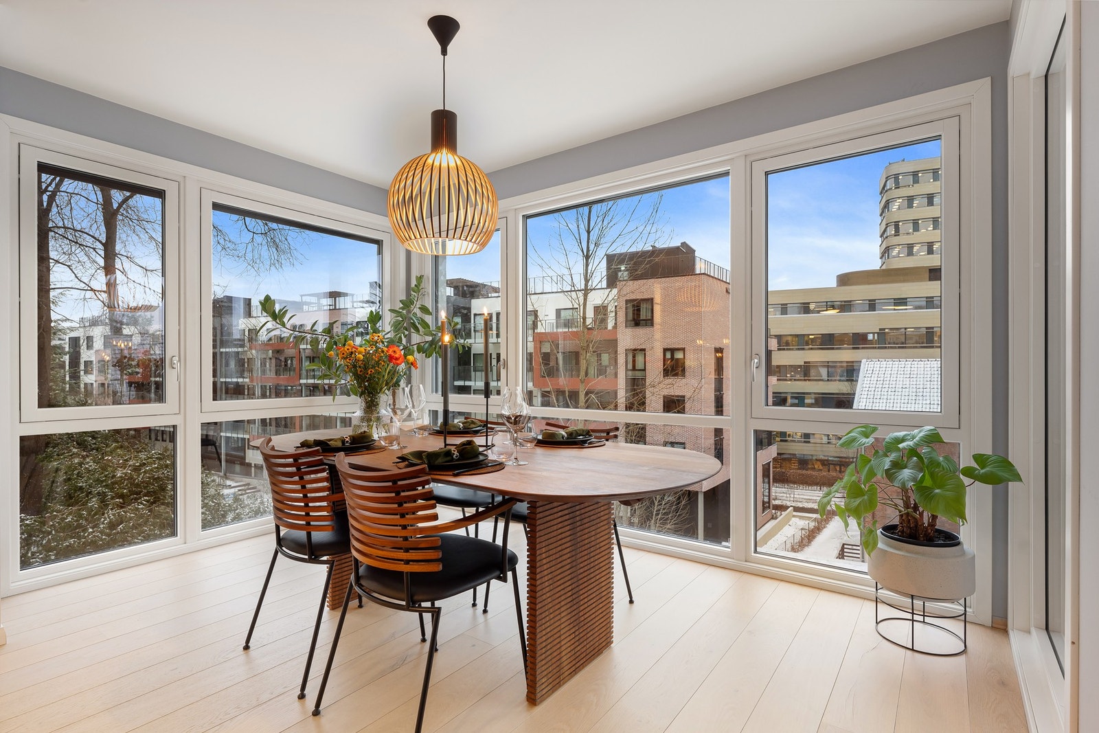 Stor plass til spisestue Galleribilde