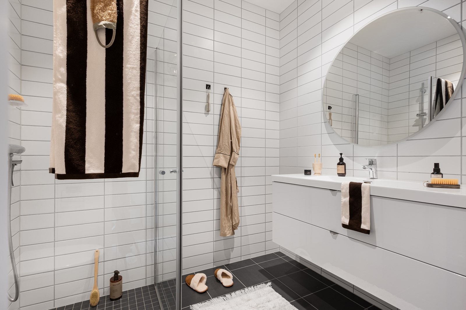 Helfliset bad med gulvvarme! Galleribilde