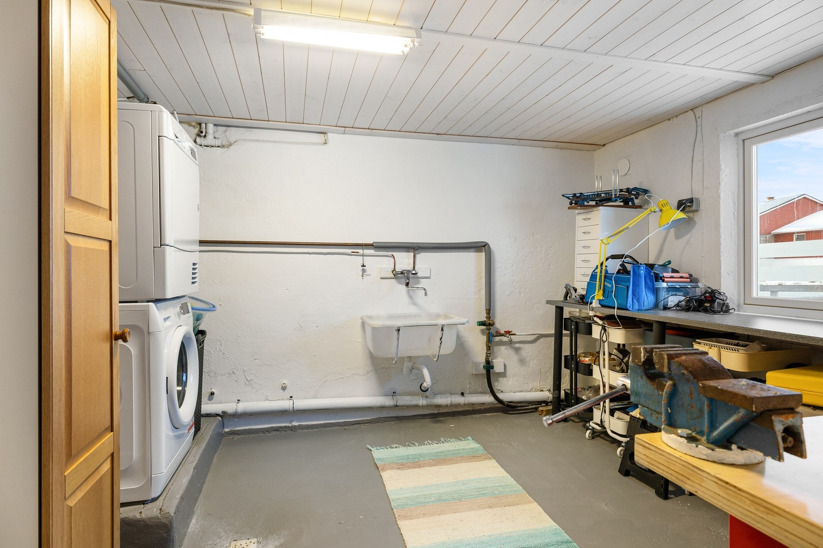 Vaskerom med opplegg for vaskemaskin Galleribilde