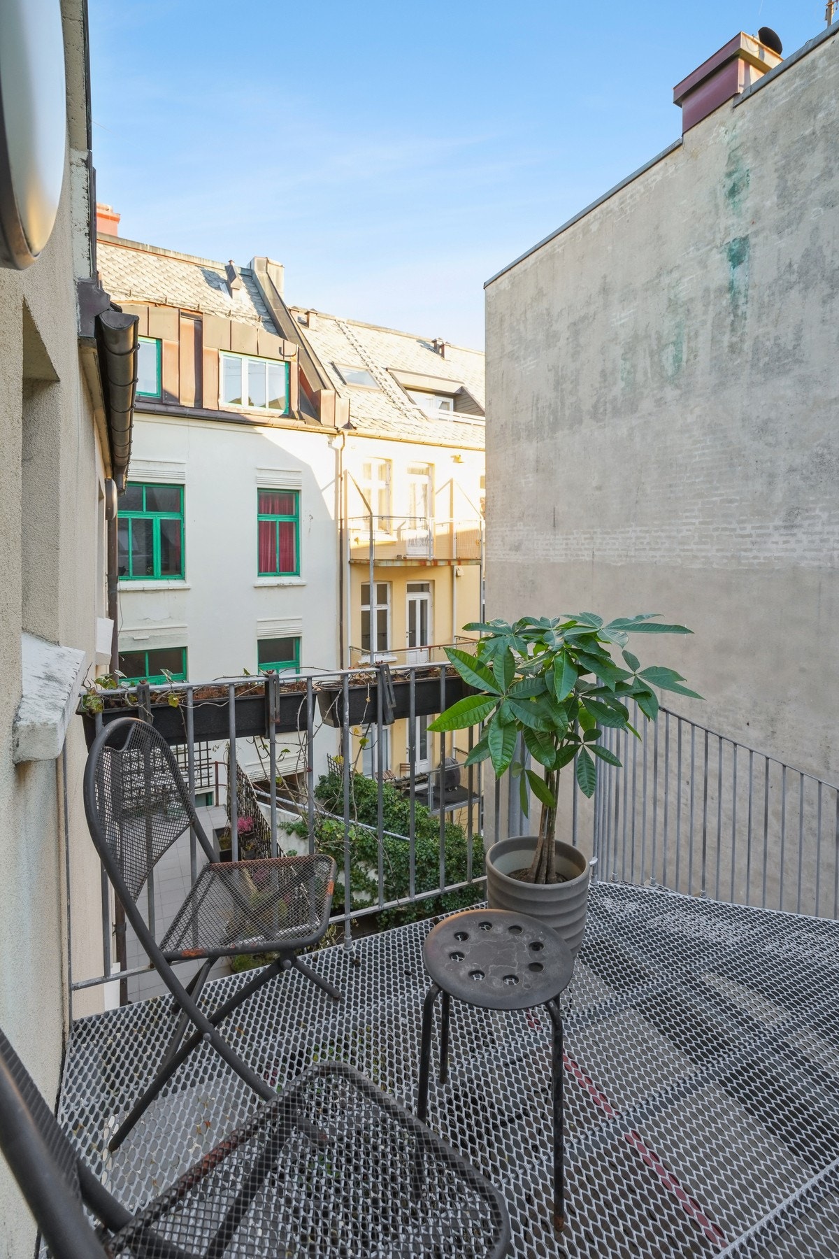 Kjekt med en liten felles uteplass i bakgården. Galleribilde