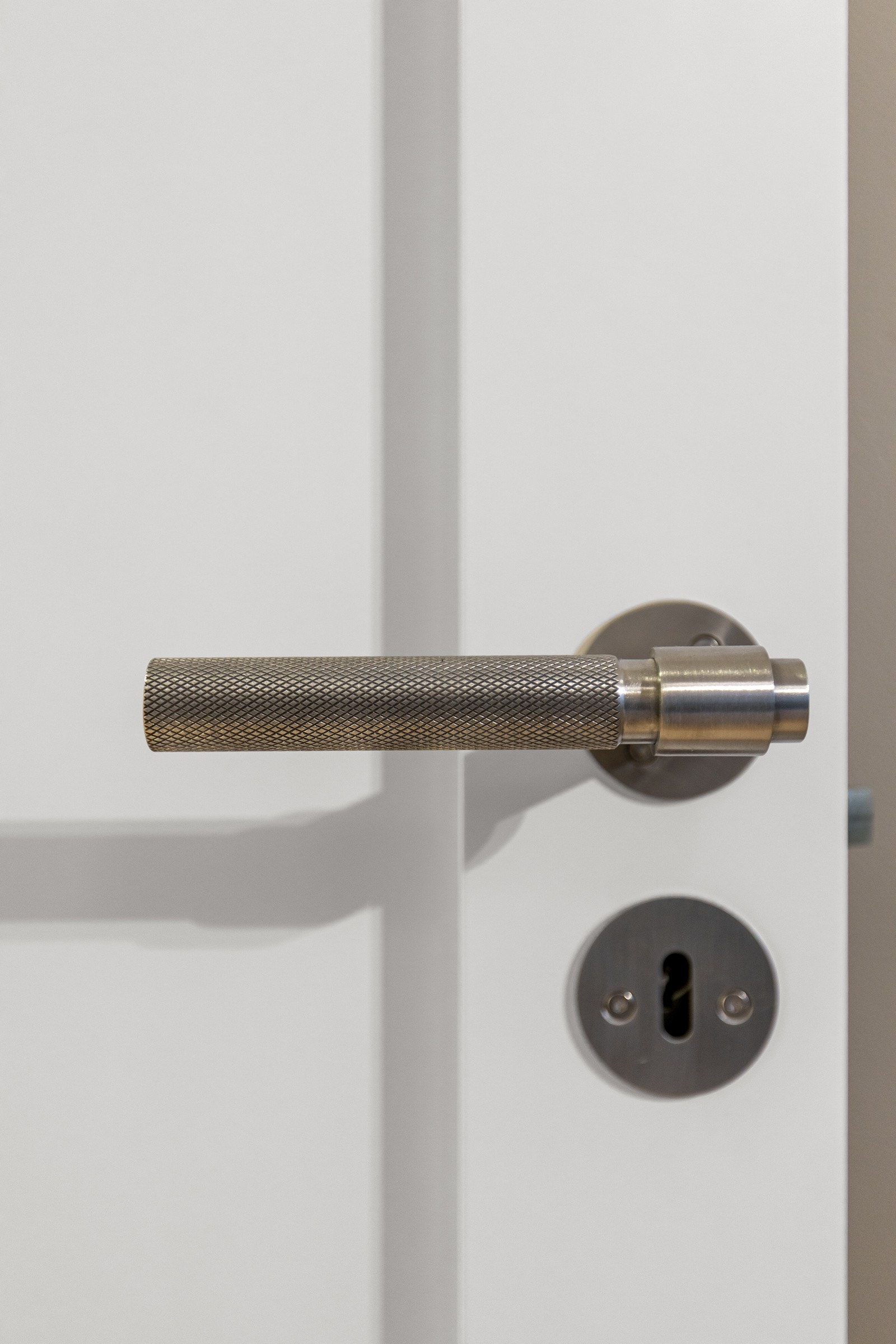 Nye innerdører i 2025 med lekre dørhåndtak. Galleribilde