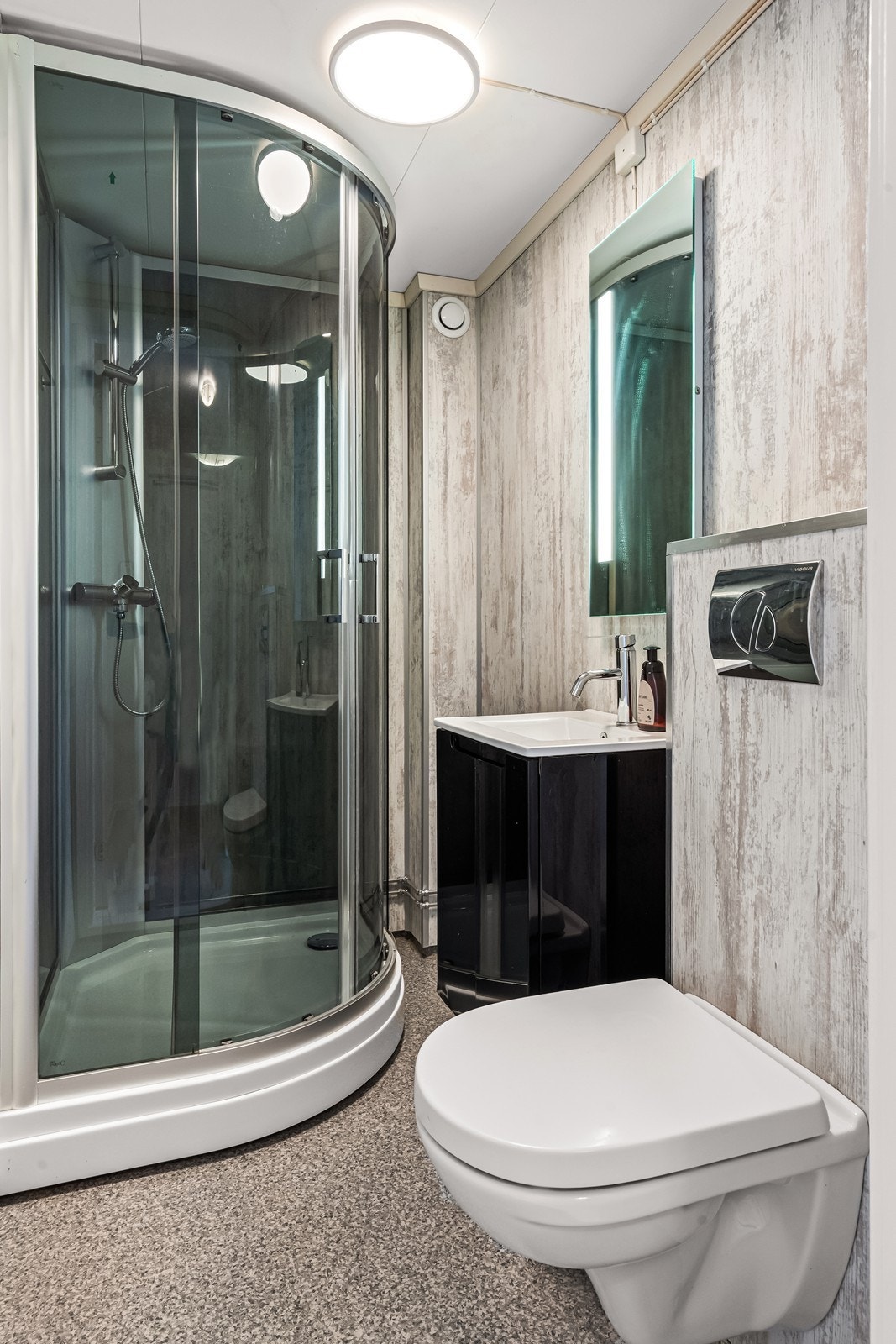 Nyere bad og innredning. Galleribilde