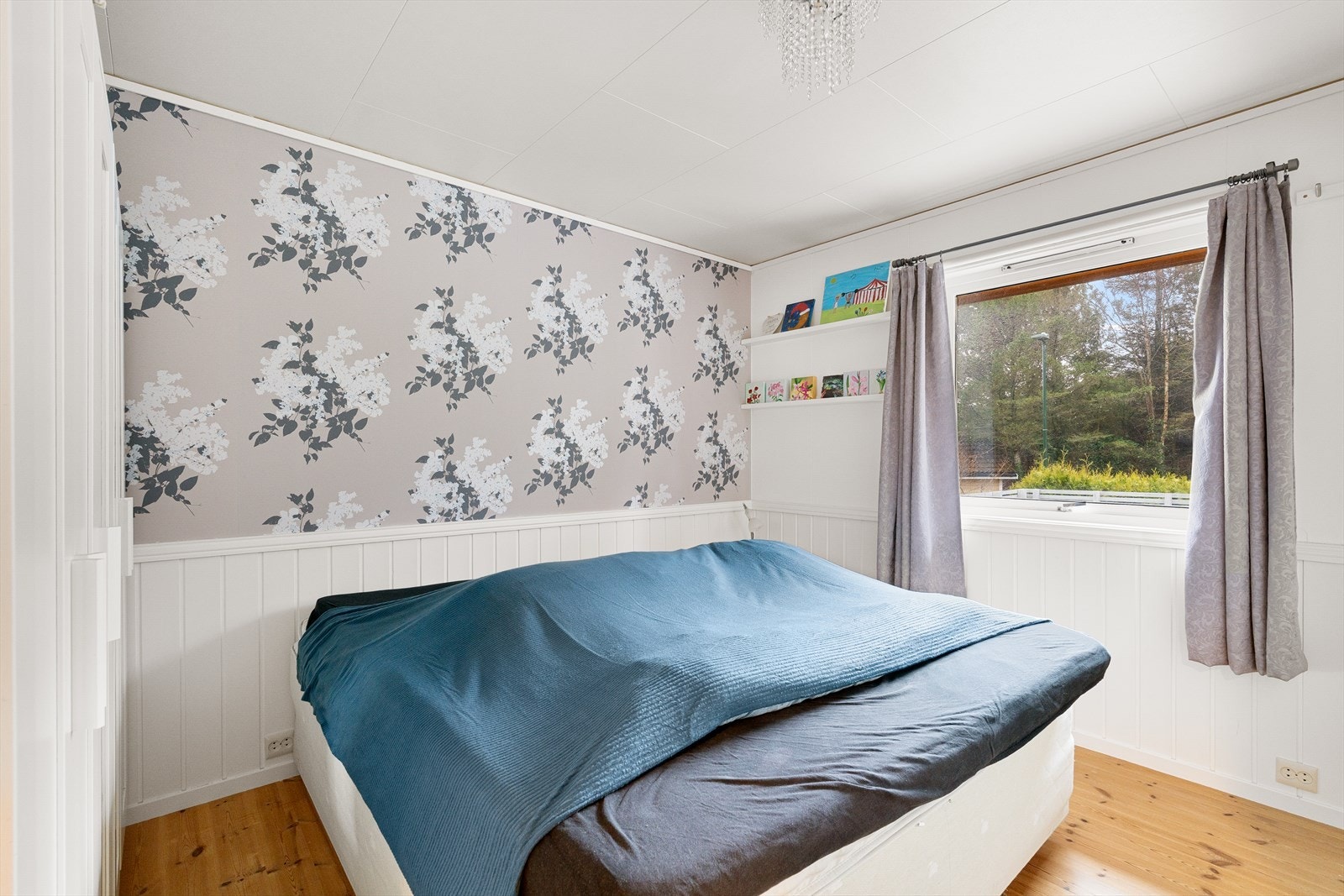 Hovedsoverom av god størrelse med plass til dobbeltseng. Galleribilde